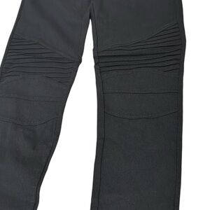 New mix black moto style jegging. NWT